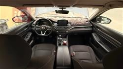 نيسان ألتيما